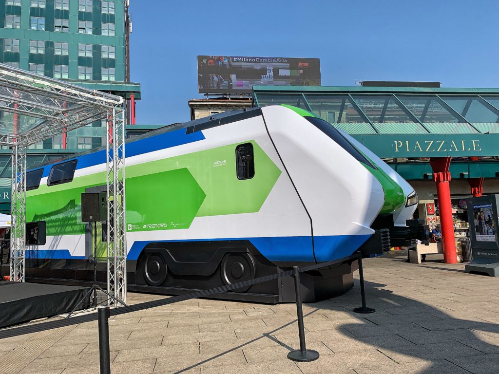 Mock up del nuovo treno FNM in Piazzale Cadorna a Milano